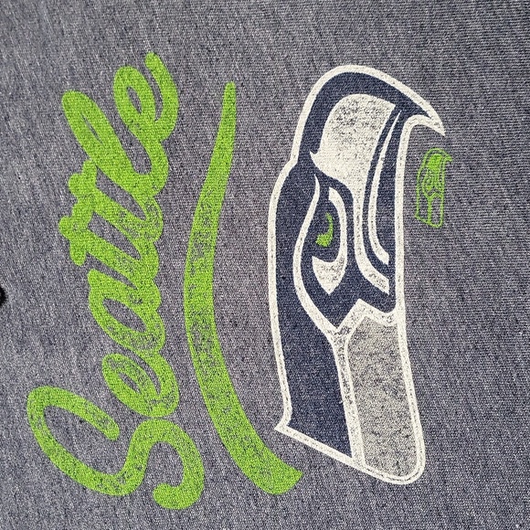 Seattle Seahawks tshirt - Picture 2 of 5